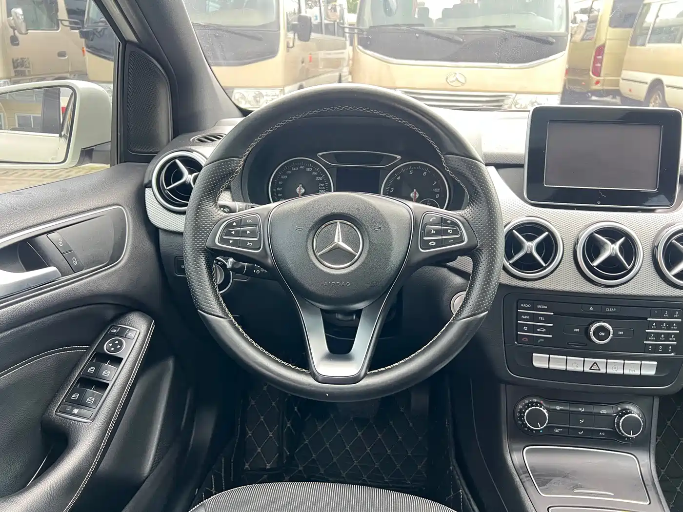 Mercedes-Benz B-Class 2015 B 200 Dynamic фото 14