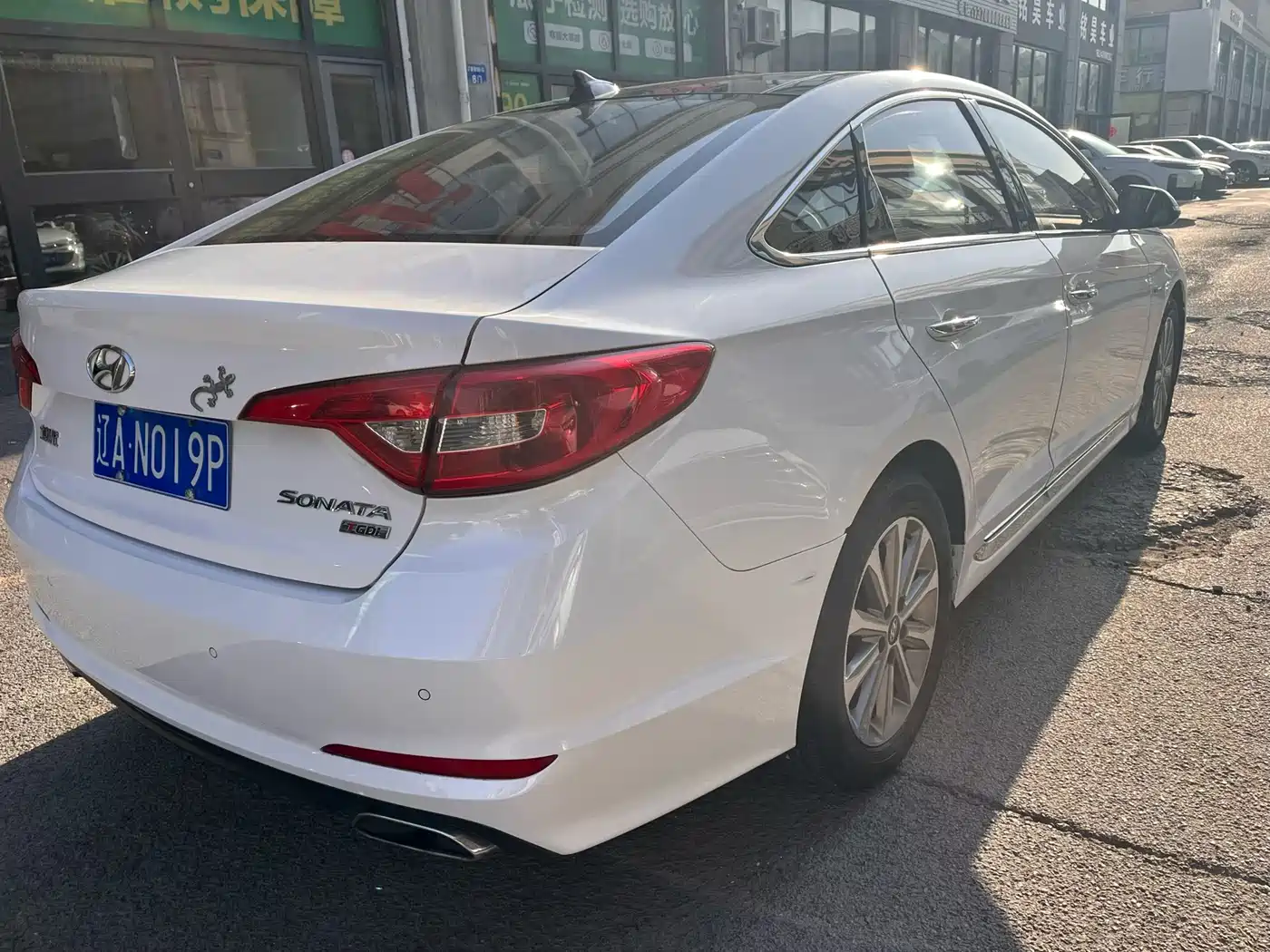 Hyundai Sonata 2015 1.6T GLS Smart фото 4