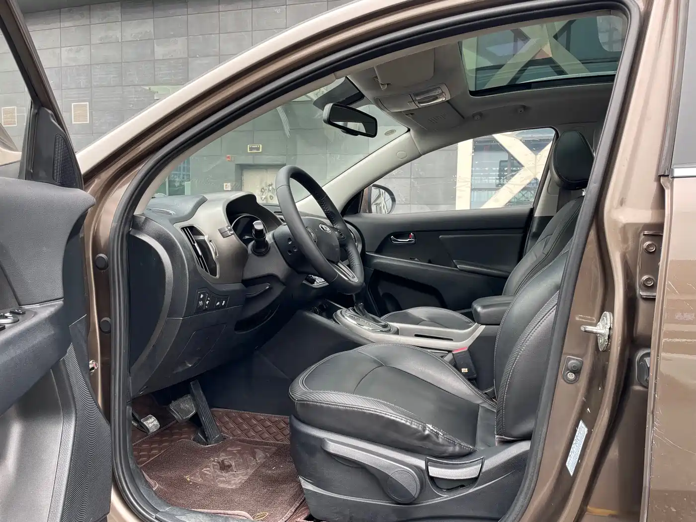 Kia Sportage 2015 2.0L Automatic 2WD DLX фото 6