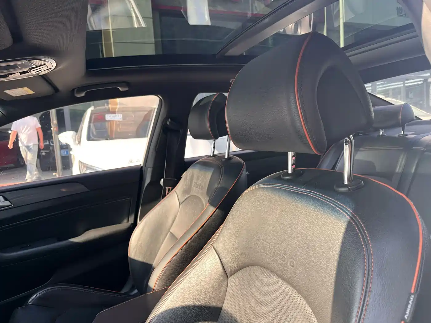 Hyundai Sonata 2015 1.6T GLS Smart фото 6