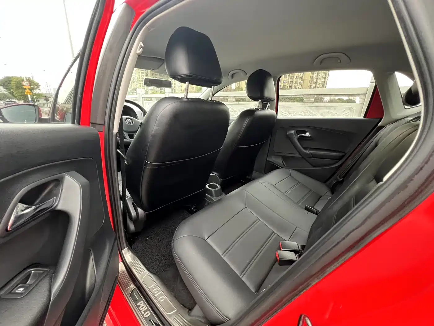 Volkswagen Polo 2016 1.4L Automatic Trend фото 5