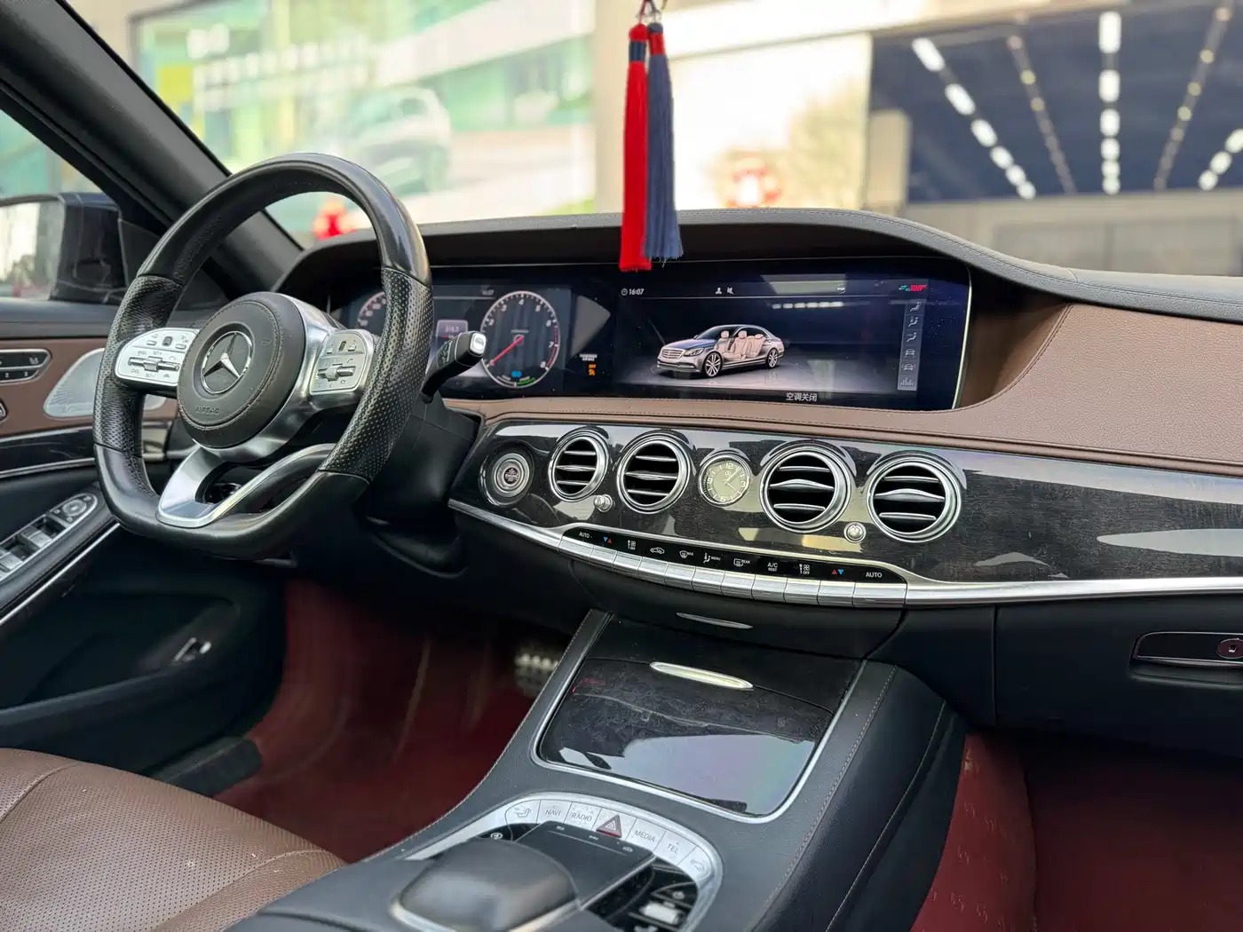 Mercedes-Benz S-Class 2020 S 450 L 4MATIC Collector's Version фото 15