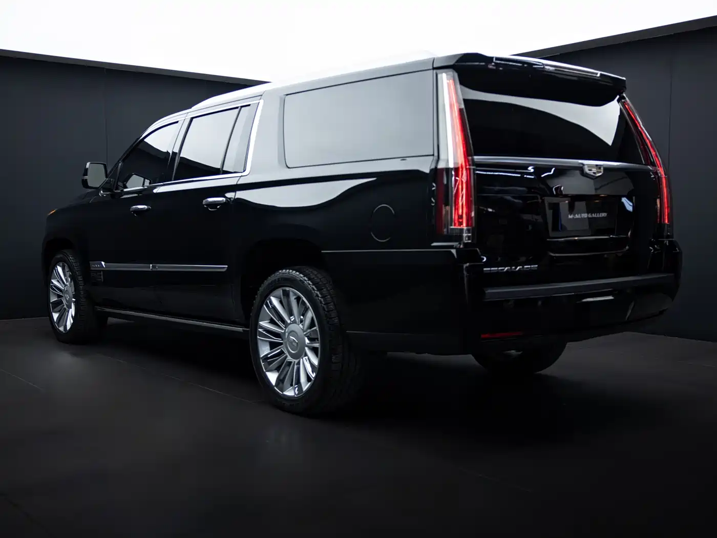 Cadillac Escalade 2018 2017 6.2L ESV Platinum Extended