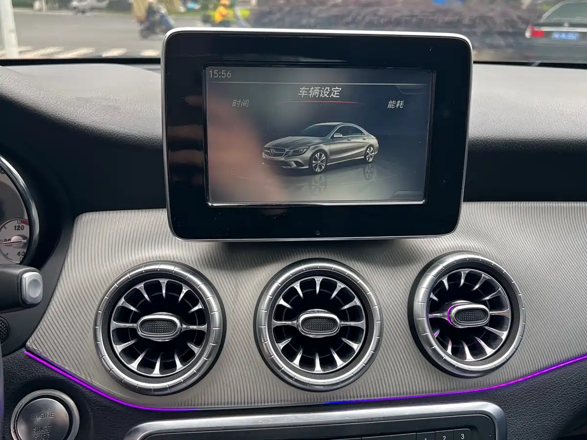 Mercedes-Benz CLA (Import) 2015 CLA 200 фото 9