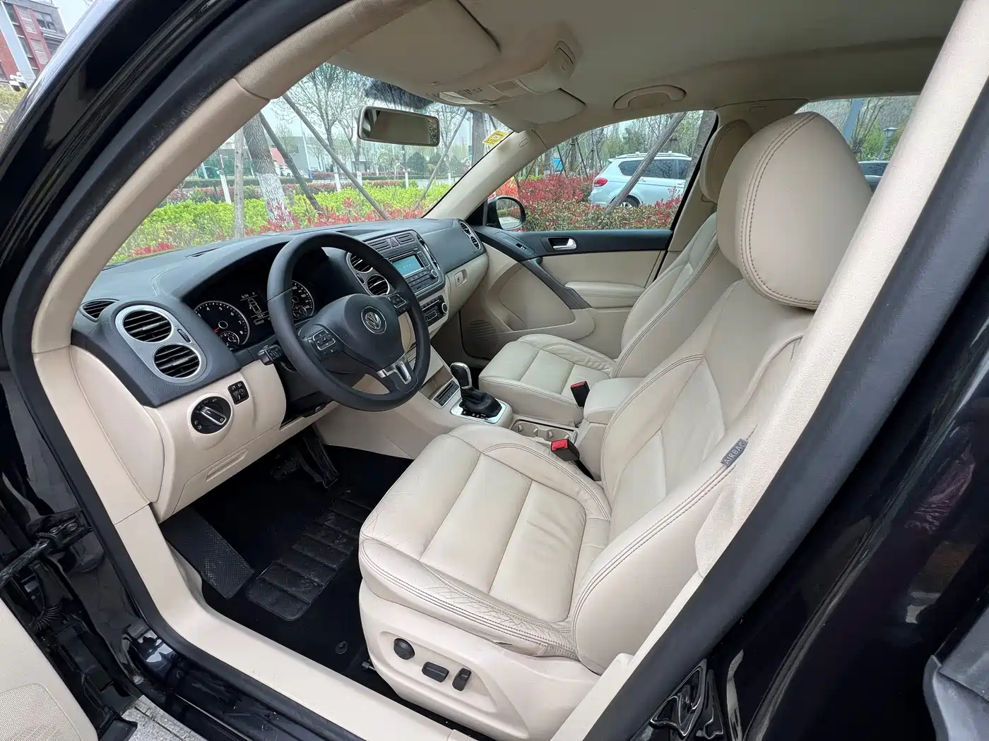 Volkswagen Tiguan 2012 1.8TSI Automatic 4WD Trend Edition фото 7