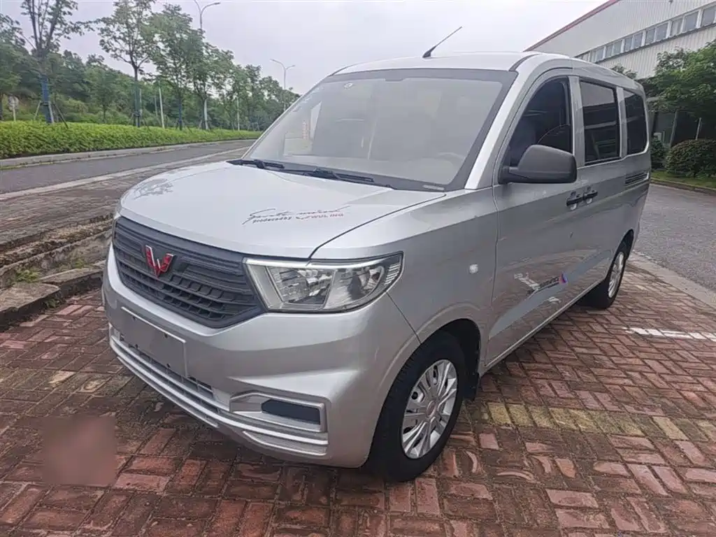 Wuling Motors Wuling Hongguang V 2019 1.5L Vigor Edition China VI LAR