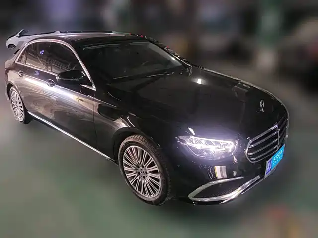 Mercedes-Benz E-Class 2022 E 300 L Fashion — фото 3