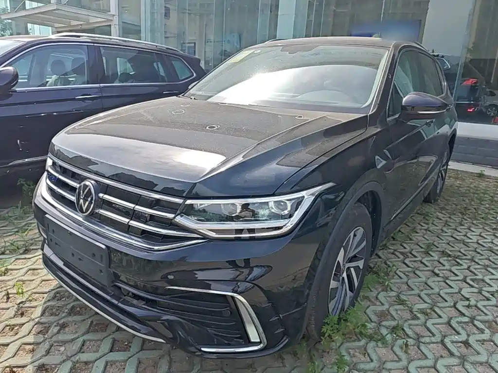 Volkswagen Tiguan L PHEV 2023