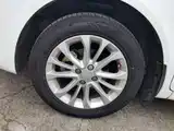 Фото 23 - Geely Vision