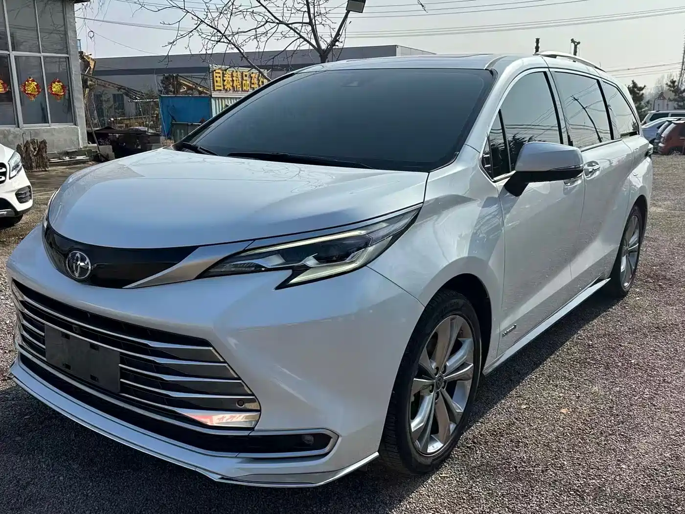 Toyota Sienna 2023 2.5L Hybrid Premium Edition