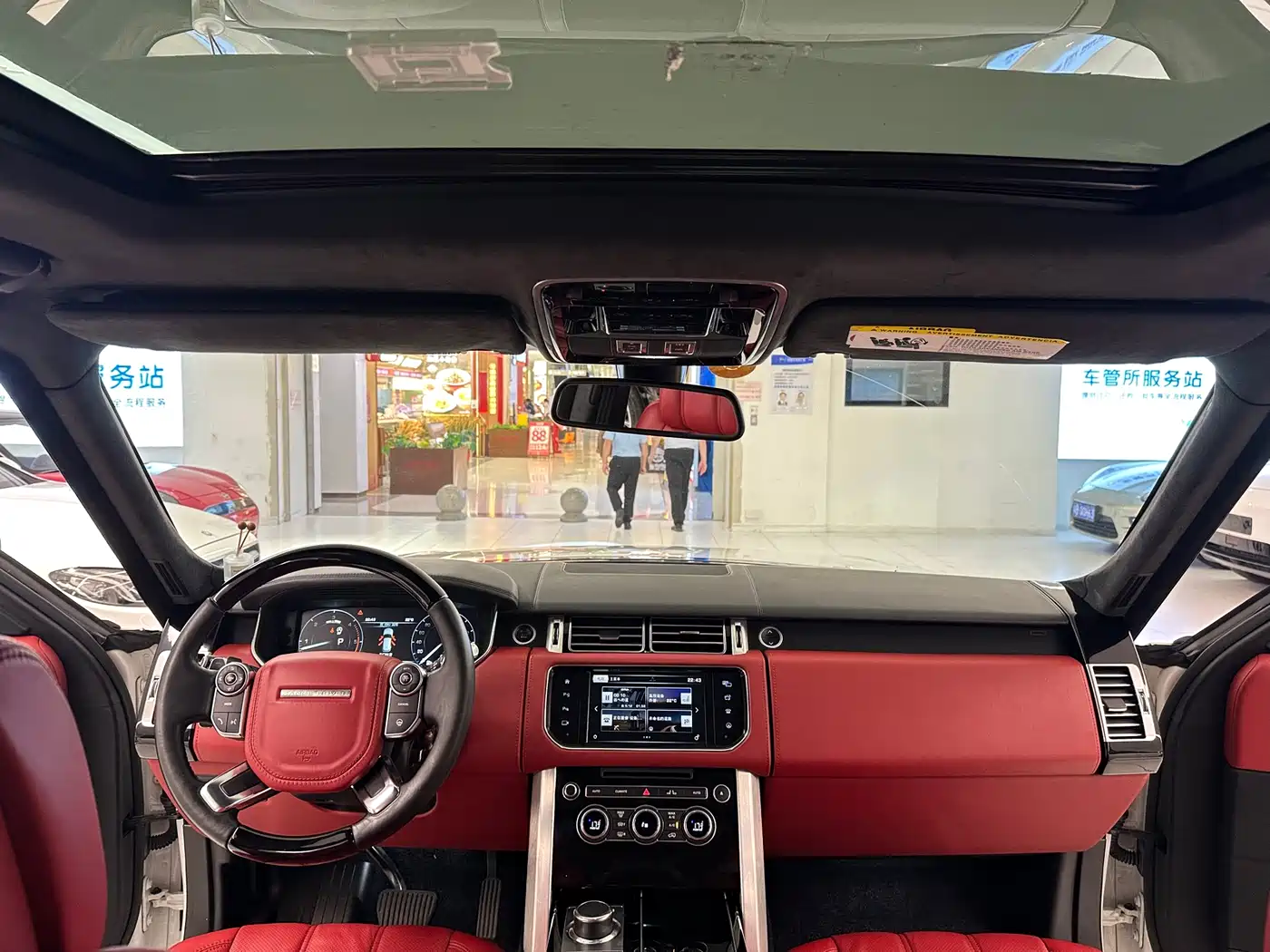Land Rover Range Rover 2015 3.0 TDV6 Vogue фото 22