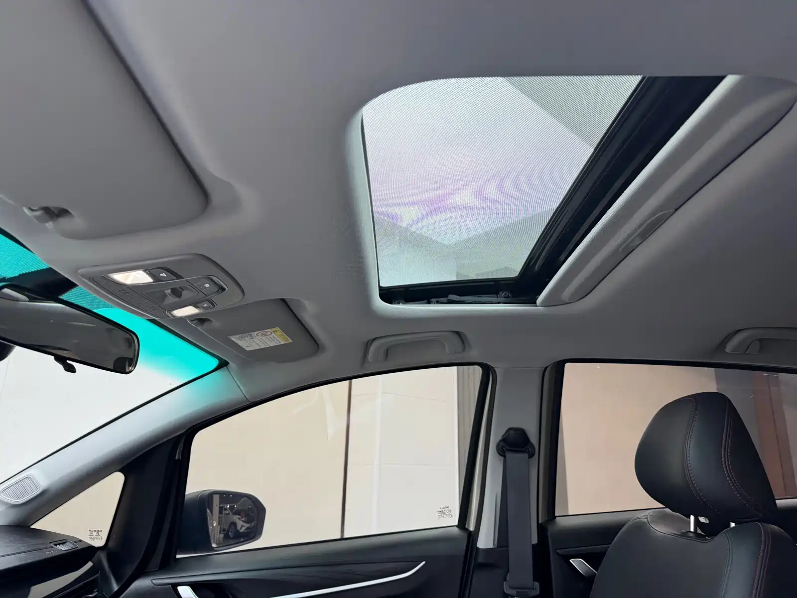 Фото 14 - Geely Vision X3