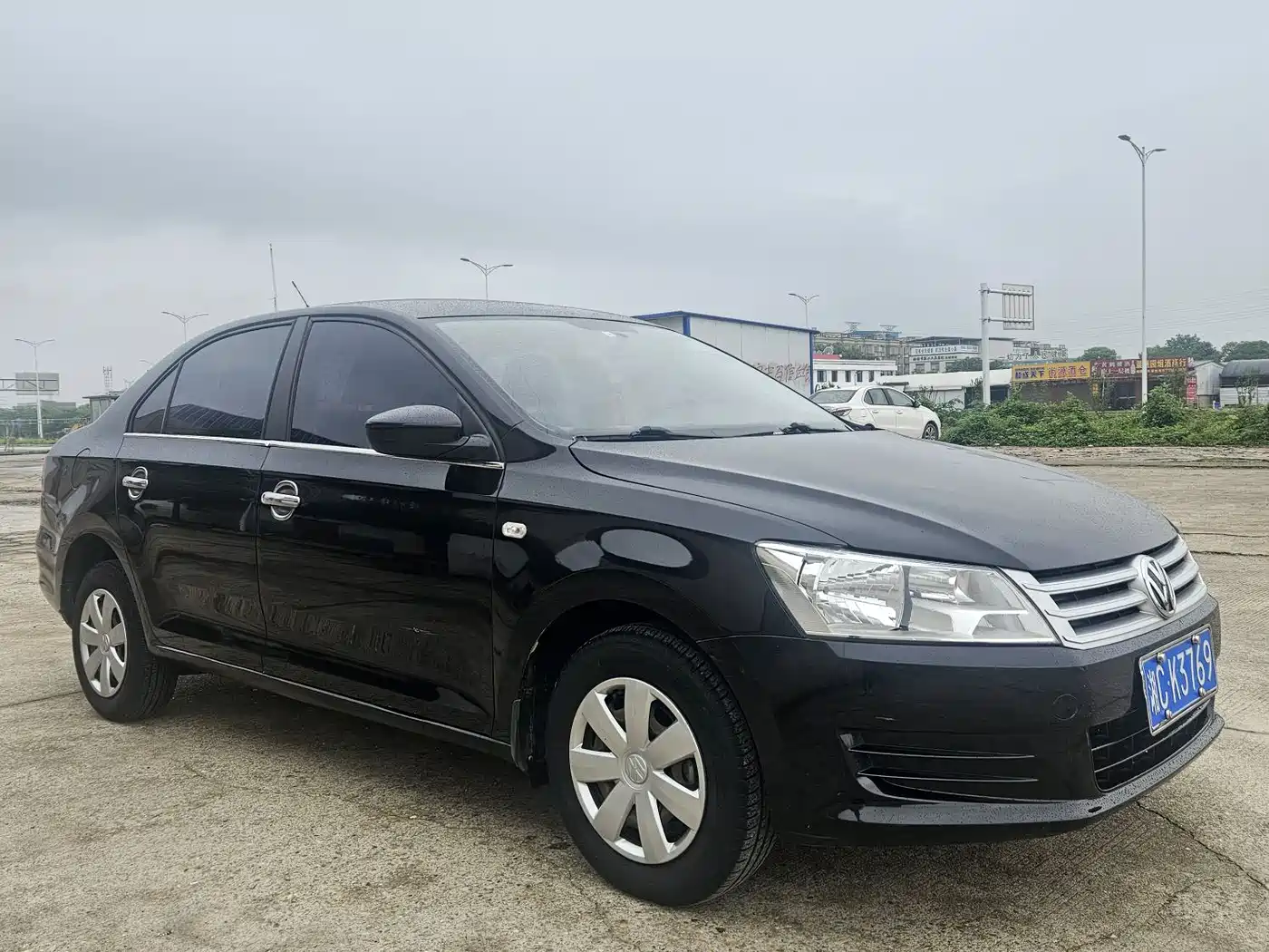 Volkswagen Santana 2015 1.6L Manual Trend Edition фото 3