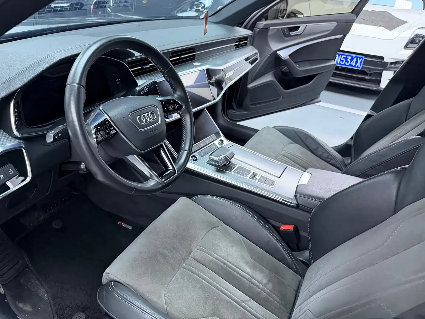 Audi A6L 2021 45 TFSI Exclusive Sport фото 5