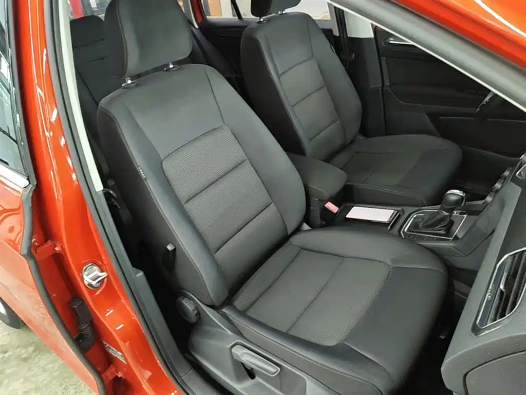 Volkswagen Golf Sportsvan 2016 230TSI Automatic Progressive фото 25
