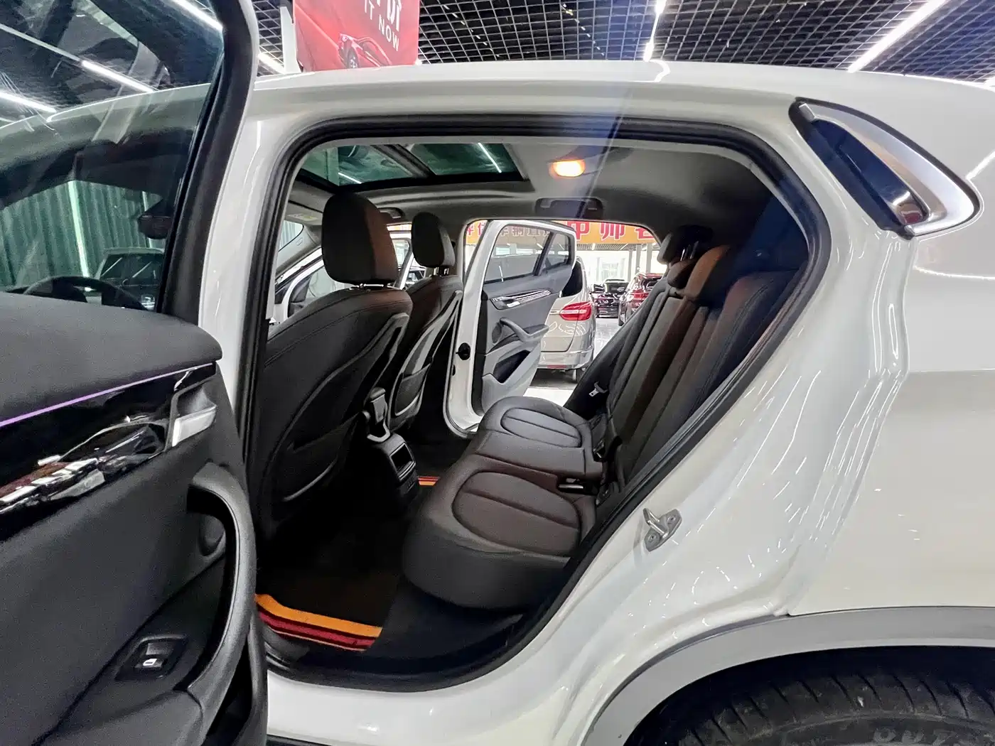 BMW X2 (Import) 2019 sDrive20i M Off-Road Package China VI фото 13