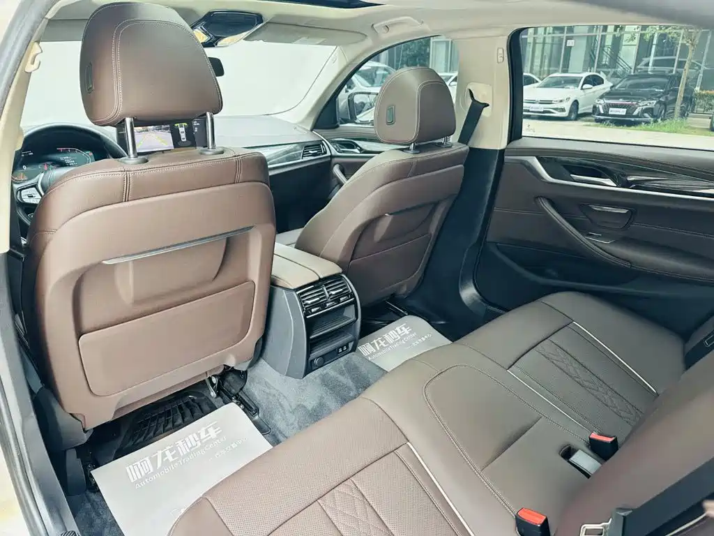 BMW 5 Series, миниатюра 10