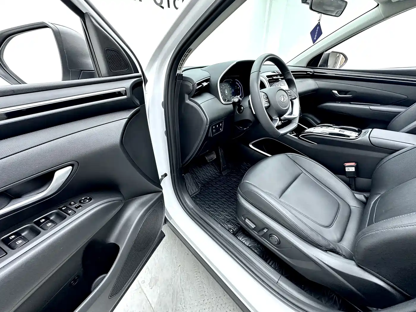 Hyundai Tucson 2023 Tucson L 1.5T Automatic 2WD DLX Luxury Edition фото 6