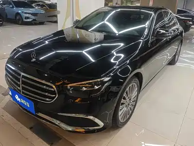 Mercedes-Benz E