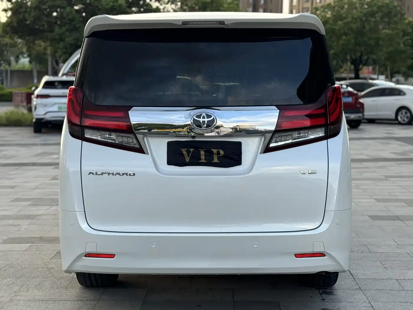 Toyota Alphard 2015 3.5L Luxury Edition фото 4