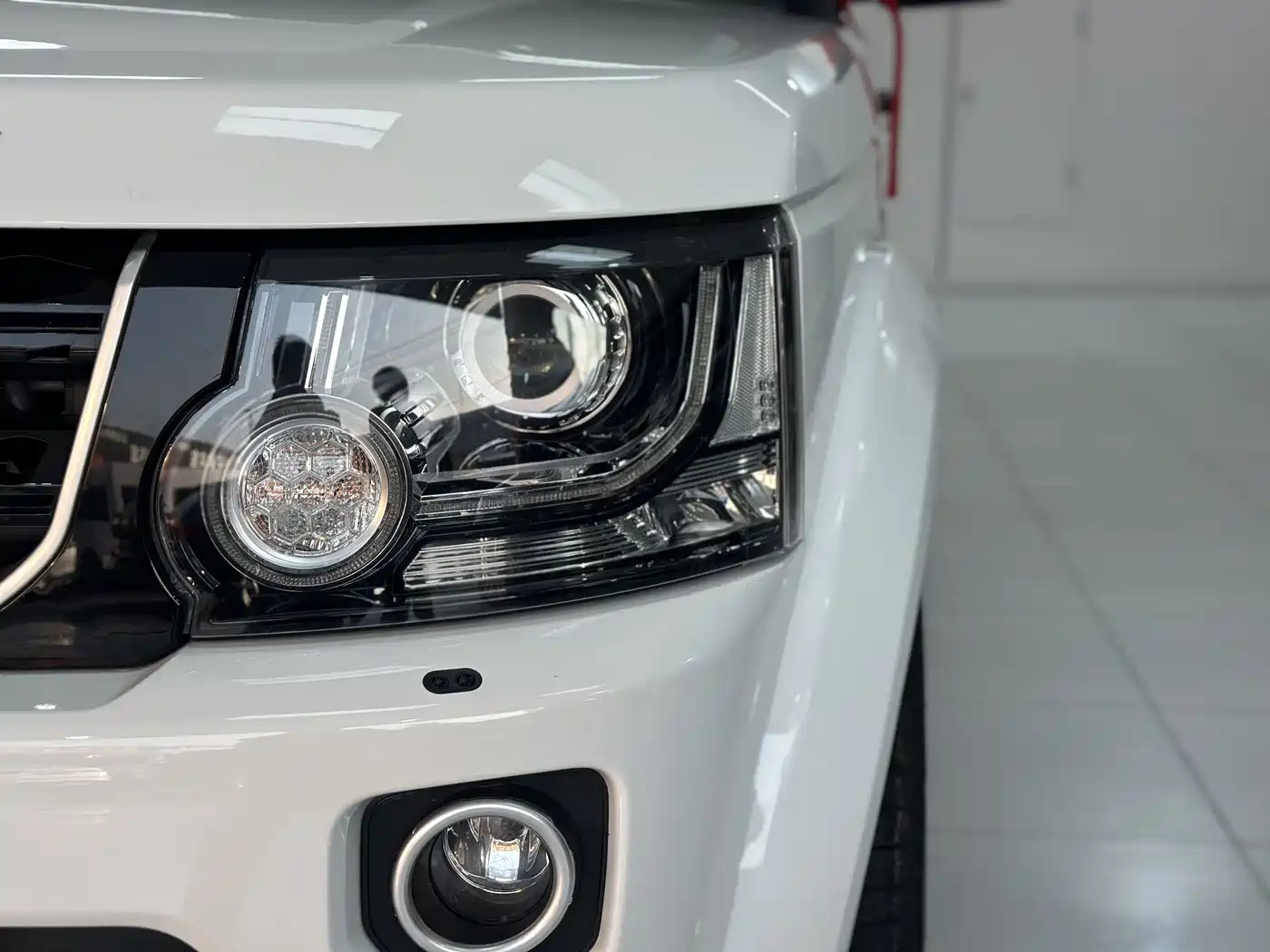Land Rover Discovery 2013 3.0 SDV6 HSE Diesel фото 19
