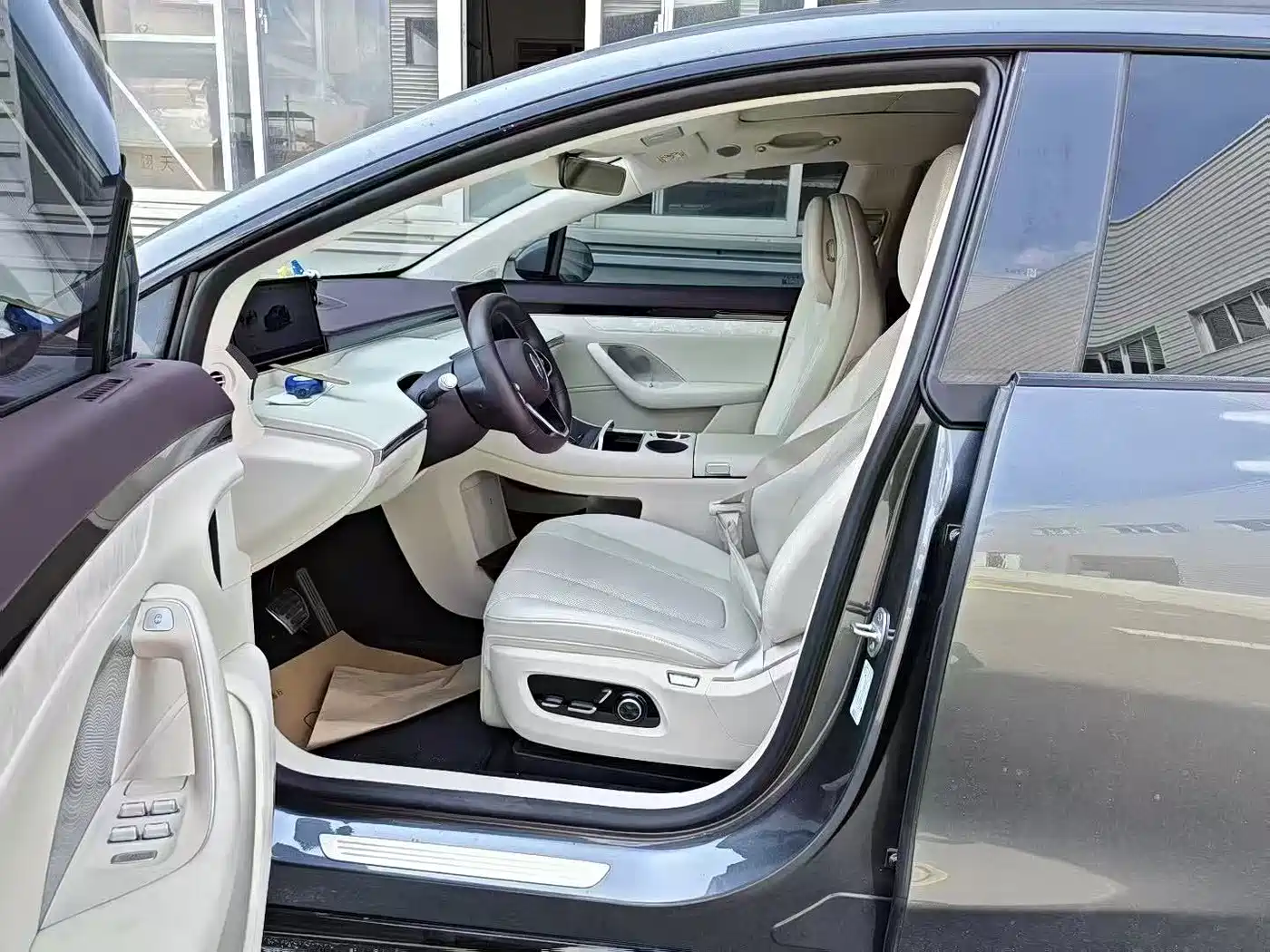2026 Zhijie Luxeed R7