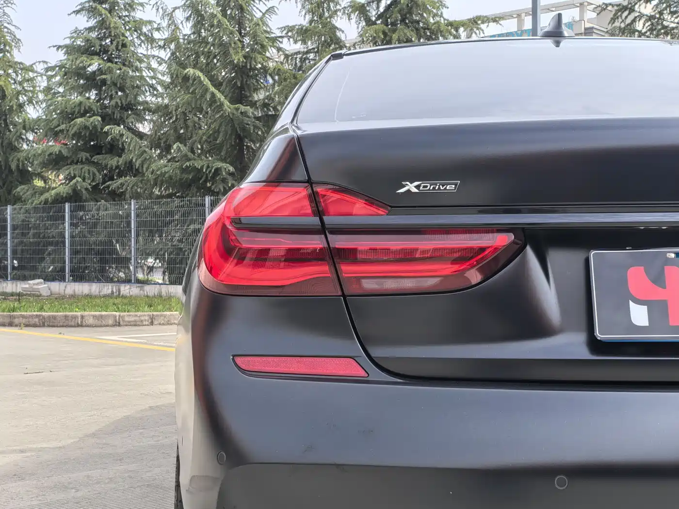 BMW 7 Series 2018 740Li xDrive Luxury M Sport Package Black Flame Edition фото 22