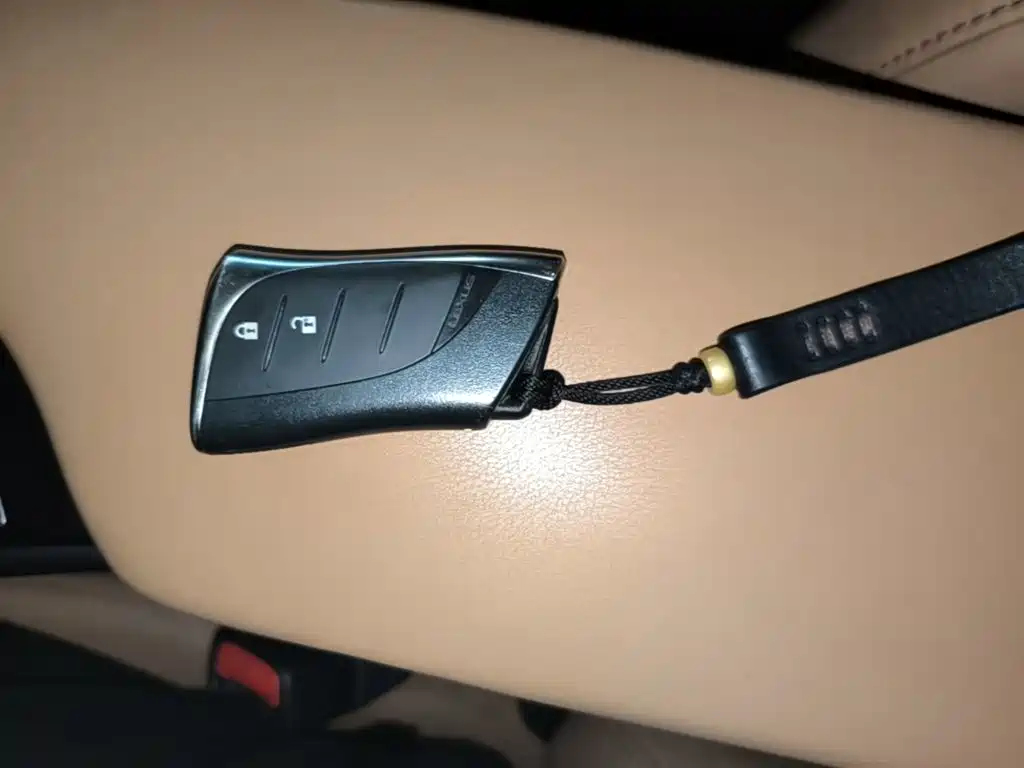Photo 9 - Lexus UX