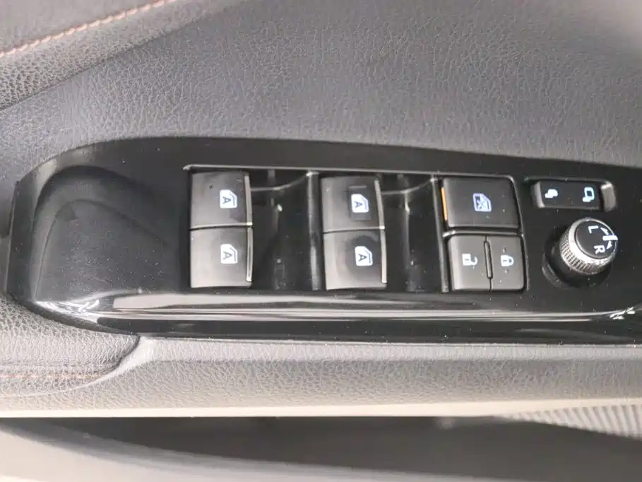Photo 13 - Toyota Camry