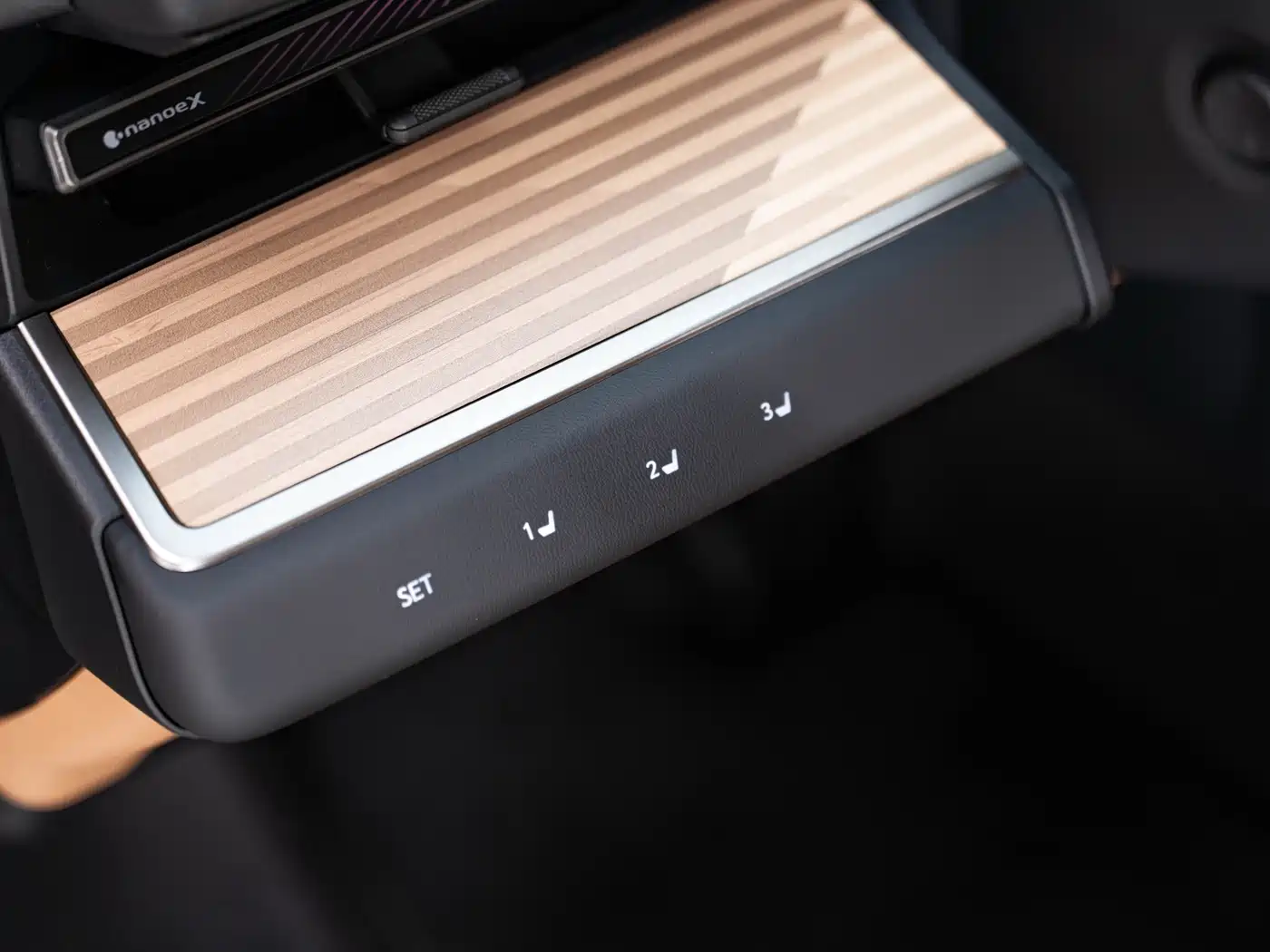 Lexus ES 2026 2025 Model 300h Base Version