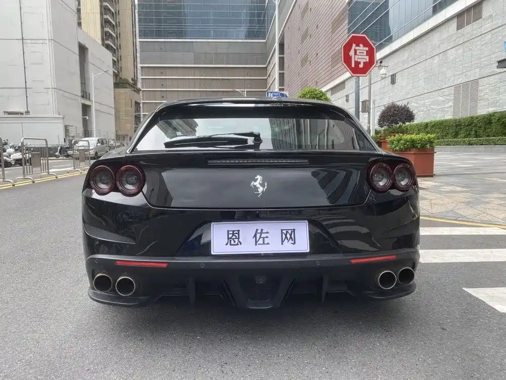 Ferrari GTC4Lusso 2020 2017 3.9T V8