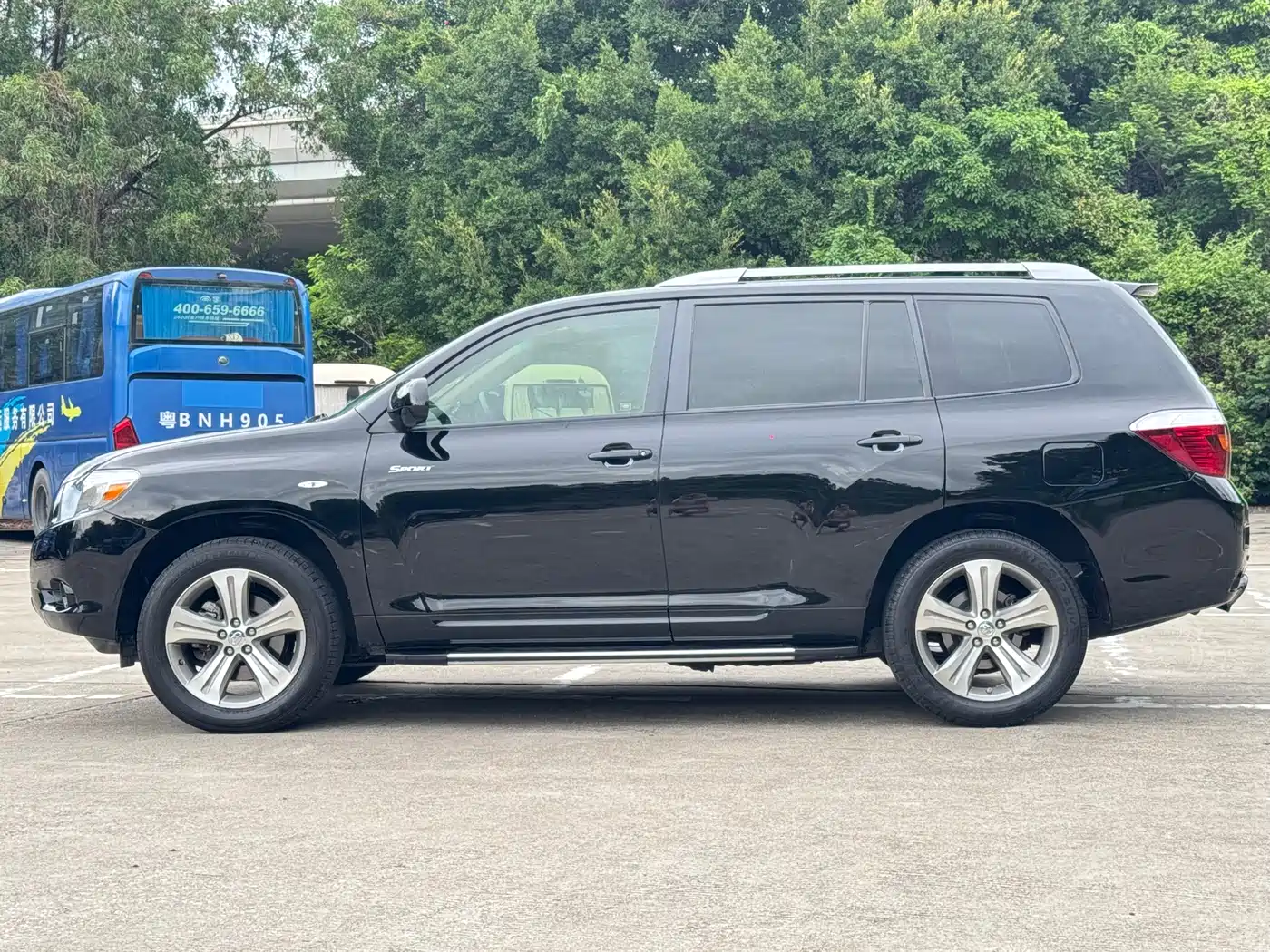 Toyota Highlander 2011 2.7L 2WD 7-seat Luxury фото 6