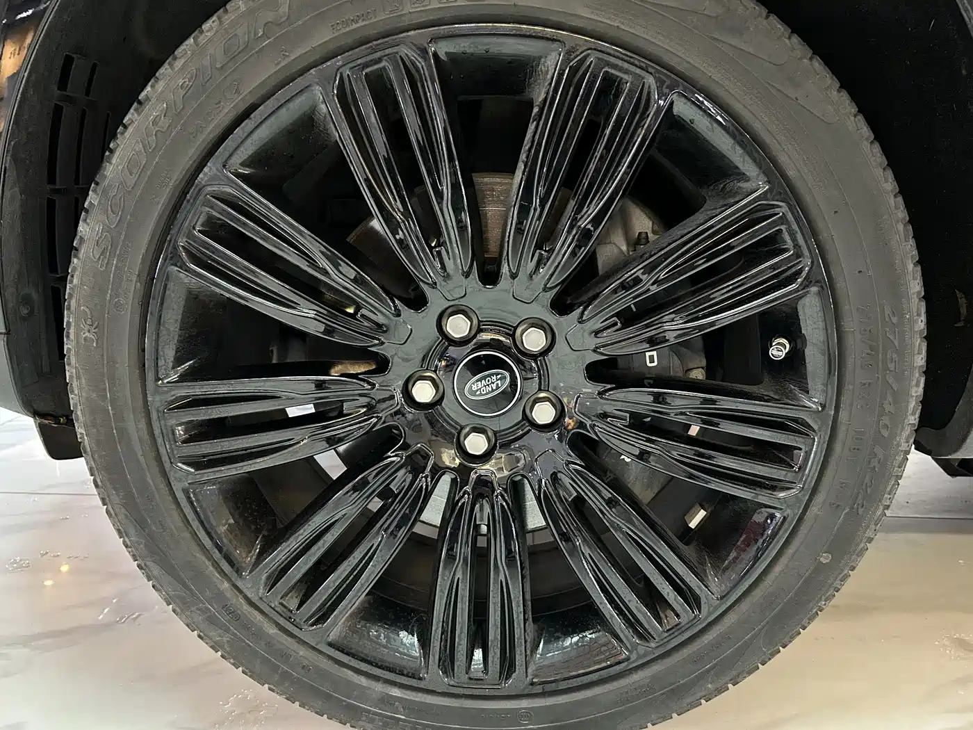 Land Rover Range Rover 2022 3.0 L6 360PS Heritage Edition фото 23