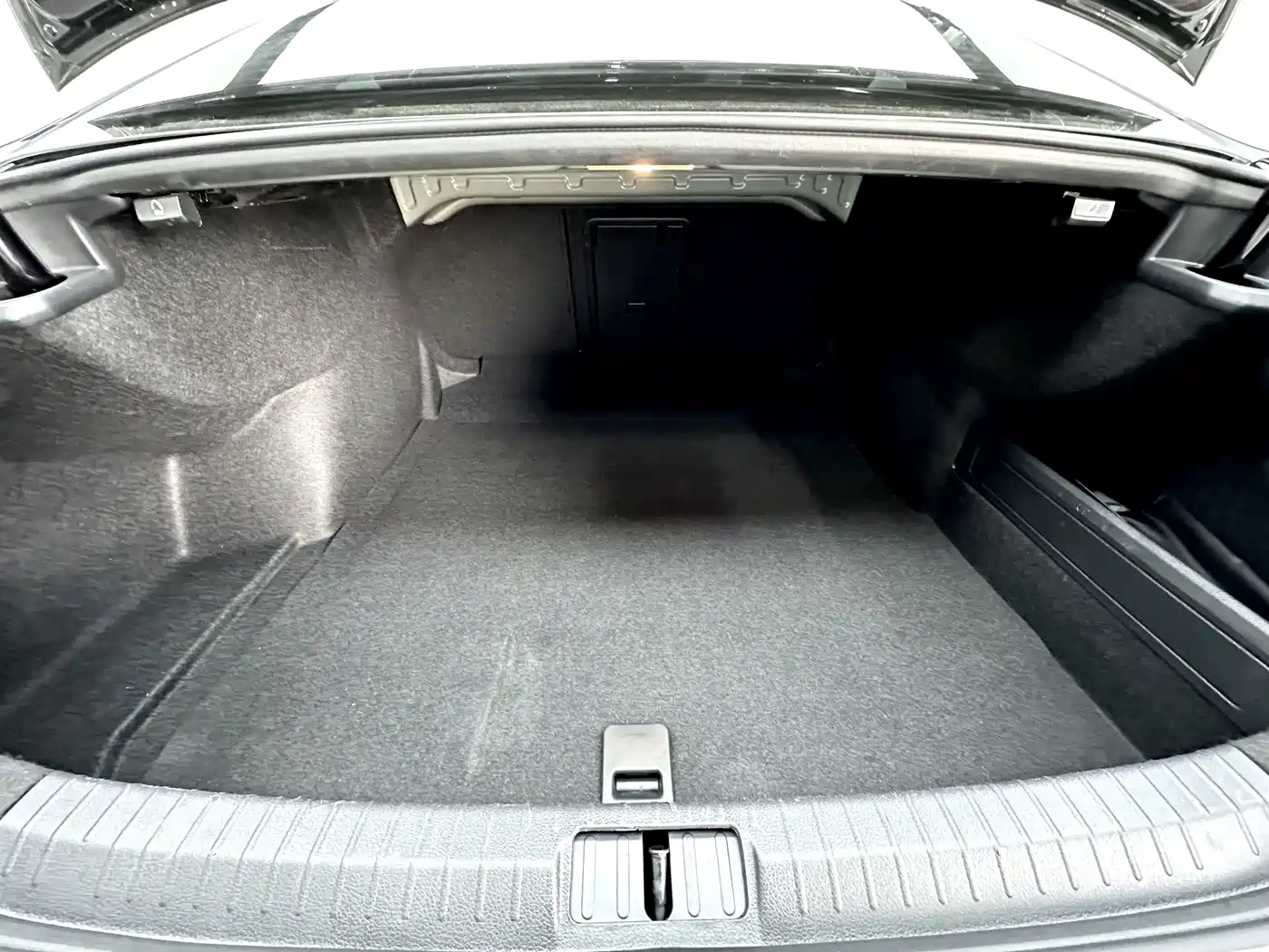 Volkswagen Magotan 2021 330TSI DSG 30th Anniversary Edition фото 13