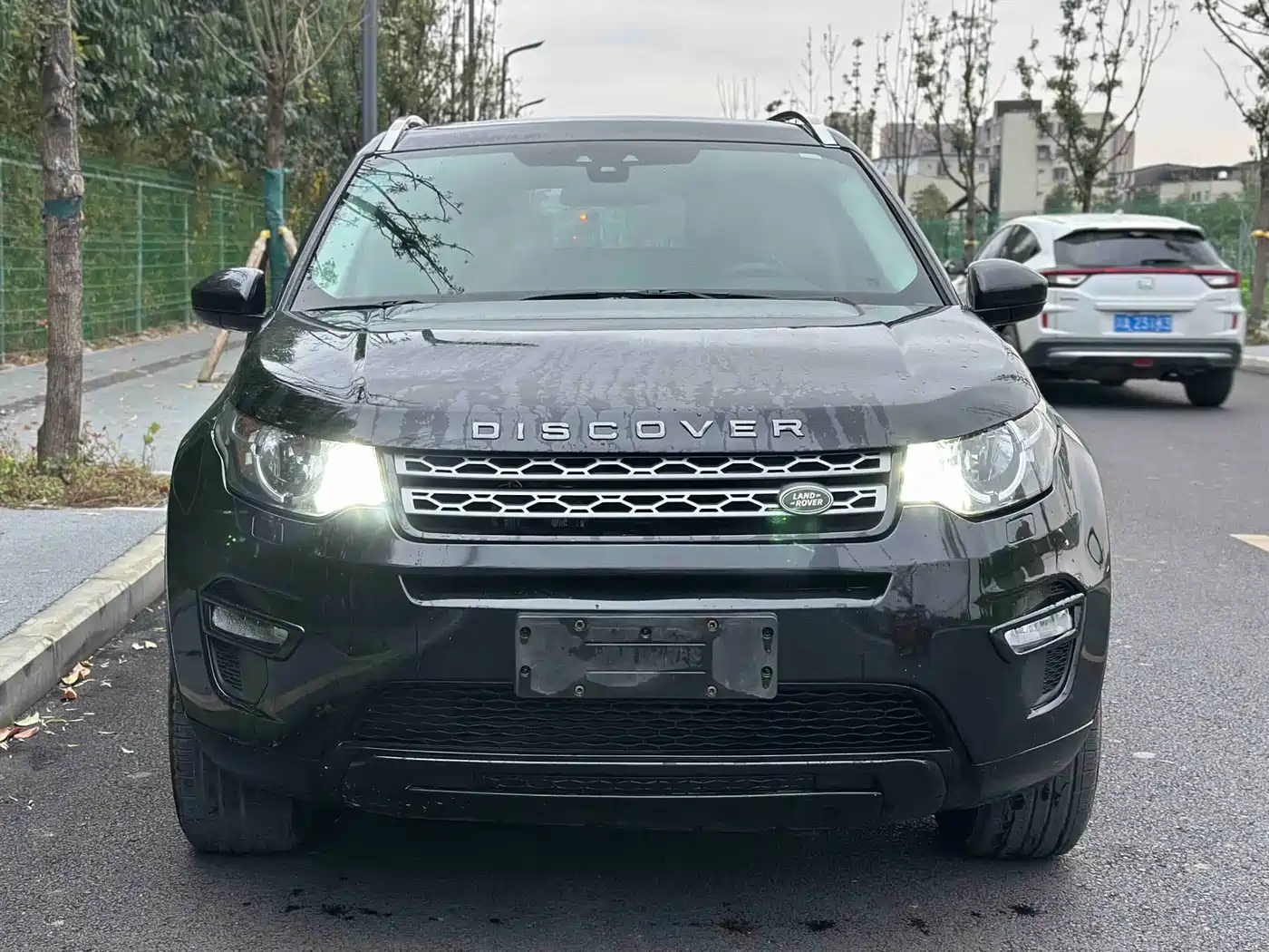Land Rover Discovery Sport 2017 2.0T PURE фото 2