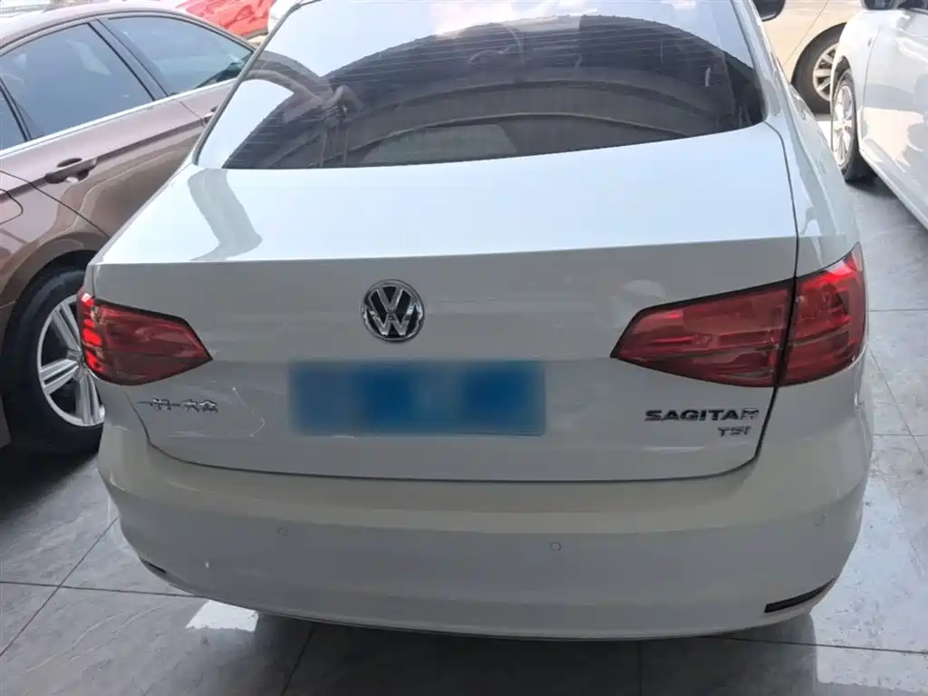 Volkswagen Sagitar 2017 230TSI Automatic Comfort фото 6