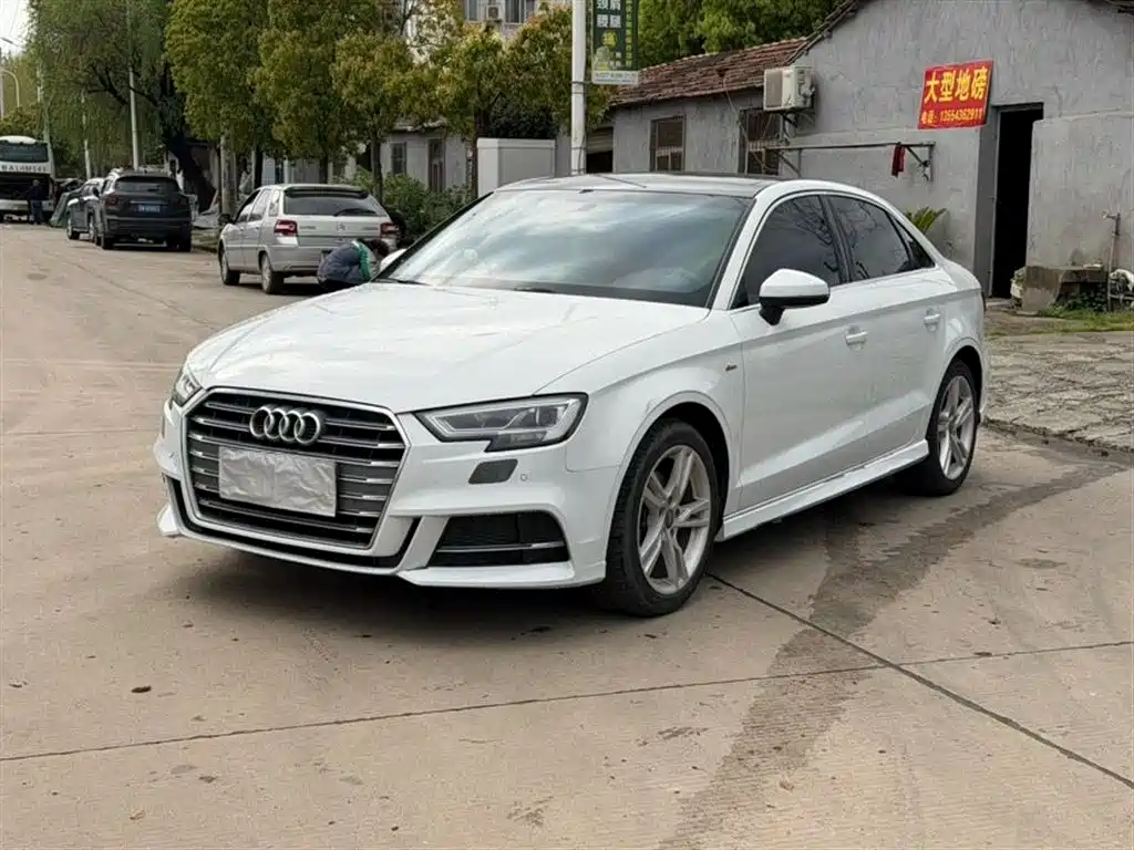 Audi A3 2020 Limousine 35 TFSI Sport China VI