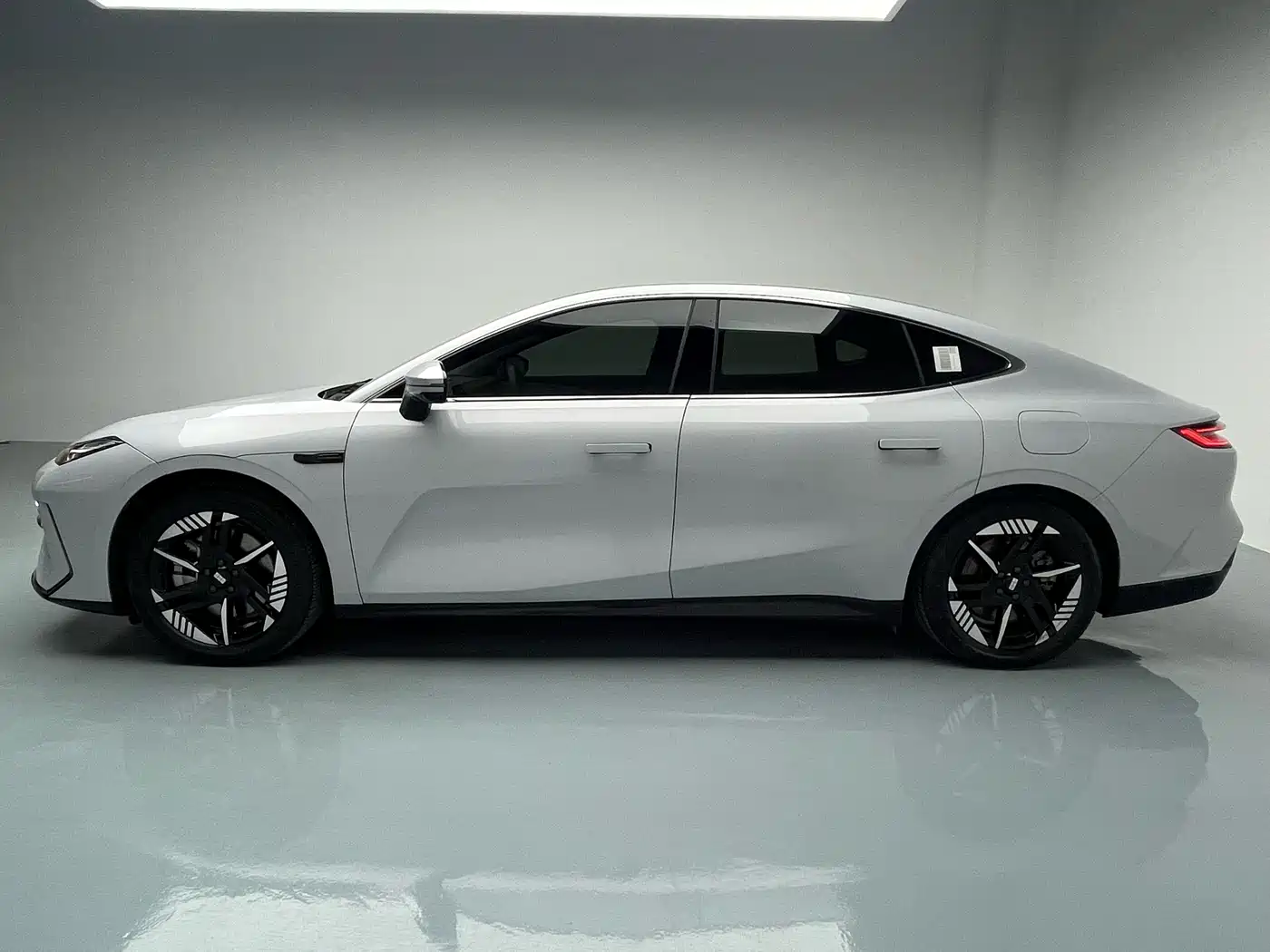 GEELY GALAXY GALAXY E8