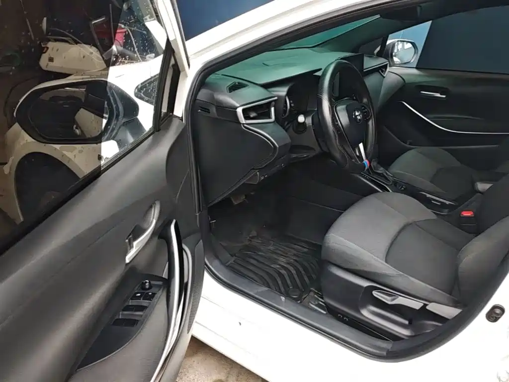 Toyota Levin 2022 Dual Engine 1.8H E-CVT Leading Edition фото 16