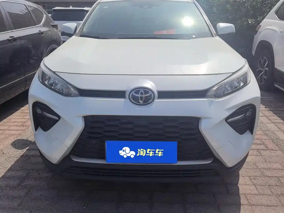 Toyota Wildlander 2021 2.0L CVT 2WD Luxury Edition фото 2