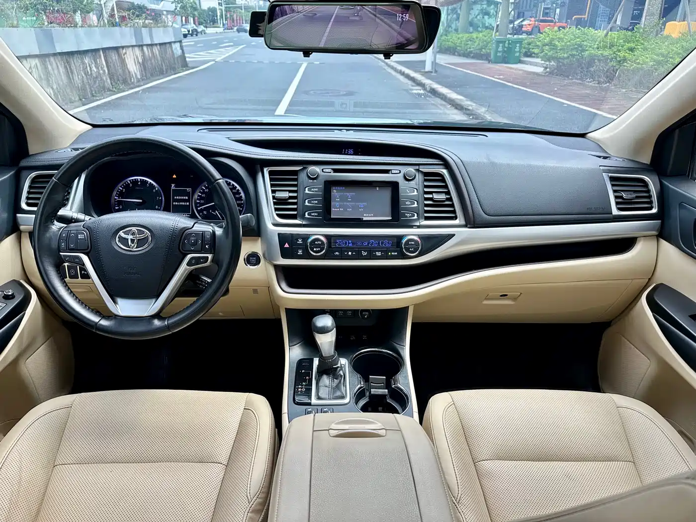 Toyota Highlander 2018 2.0T 4WD Luxury 7-seater China VI фото 21