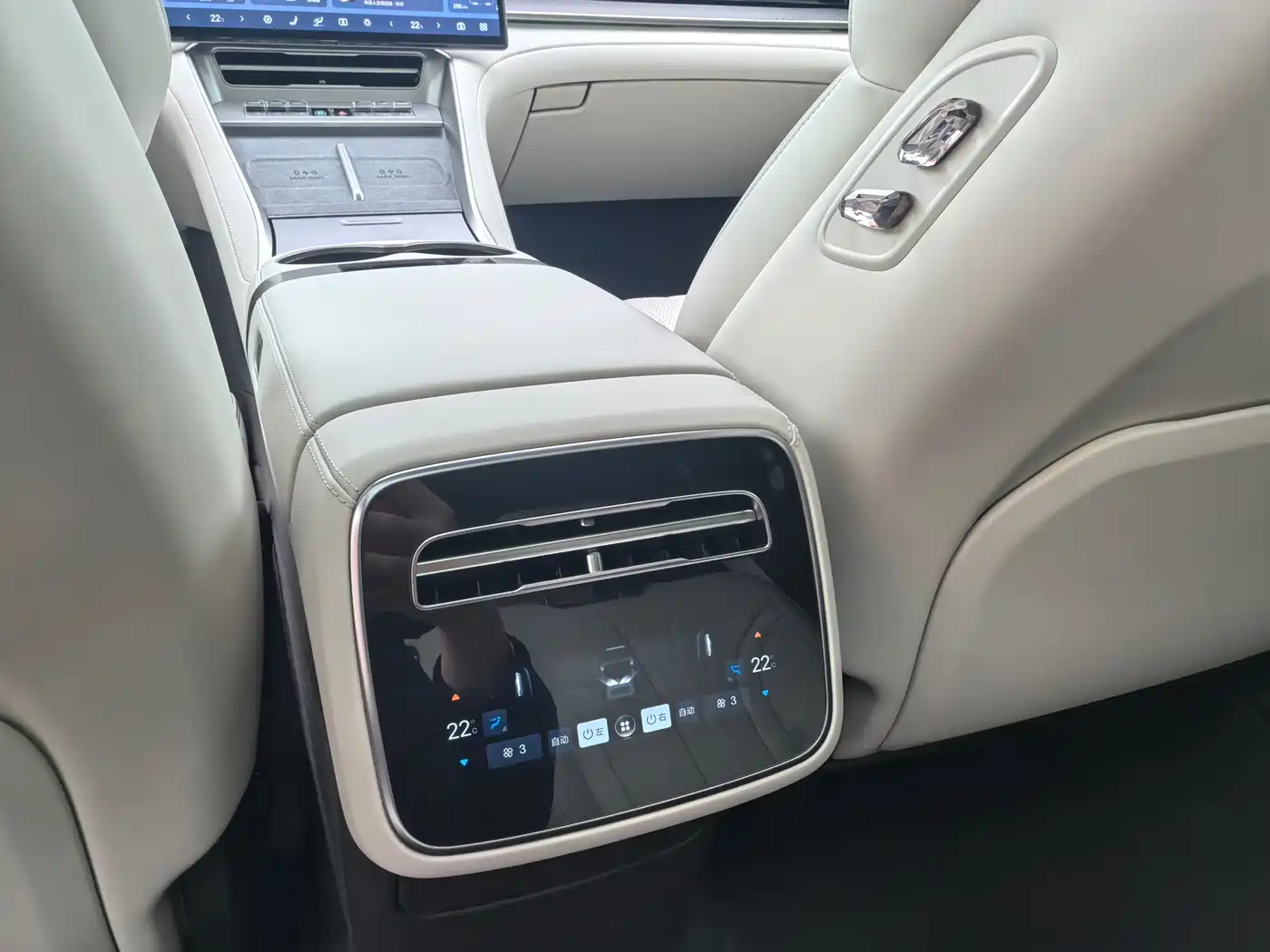 Denza Z9GT 2024 1100 AWD Ultra Edition фото 17