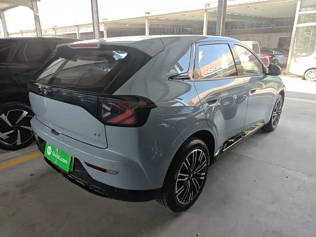 ARCFOX T1 2025 2025 Base Model