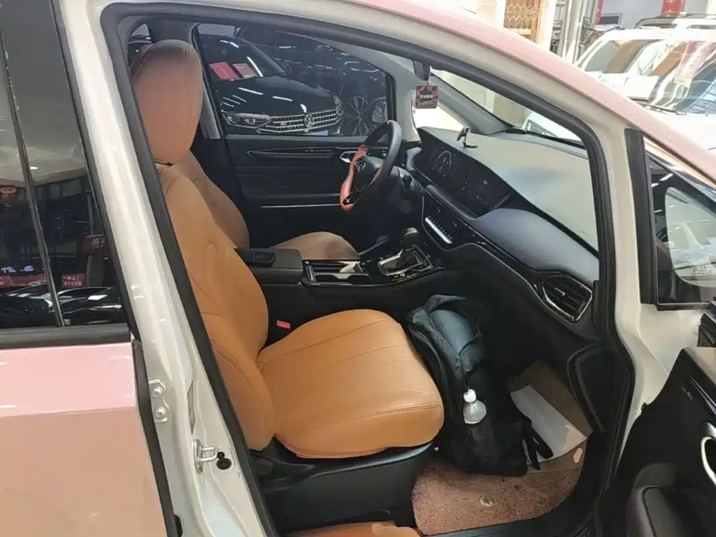 GAC Trumpchi Trumpchi M6 2025 2025 Basic Model