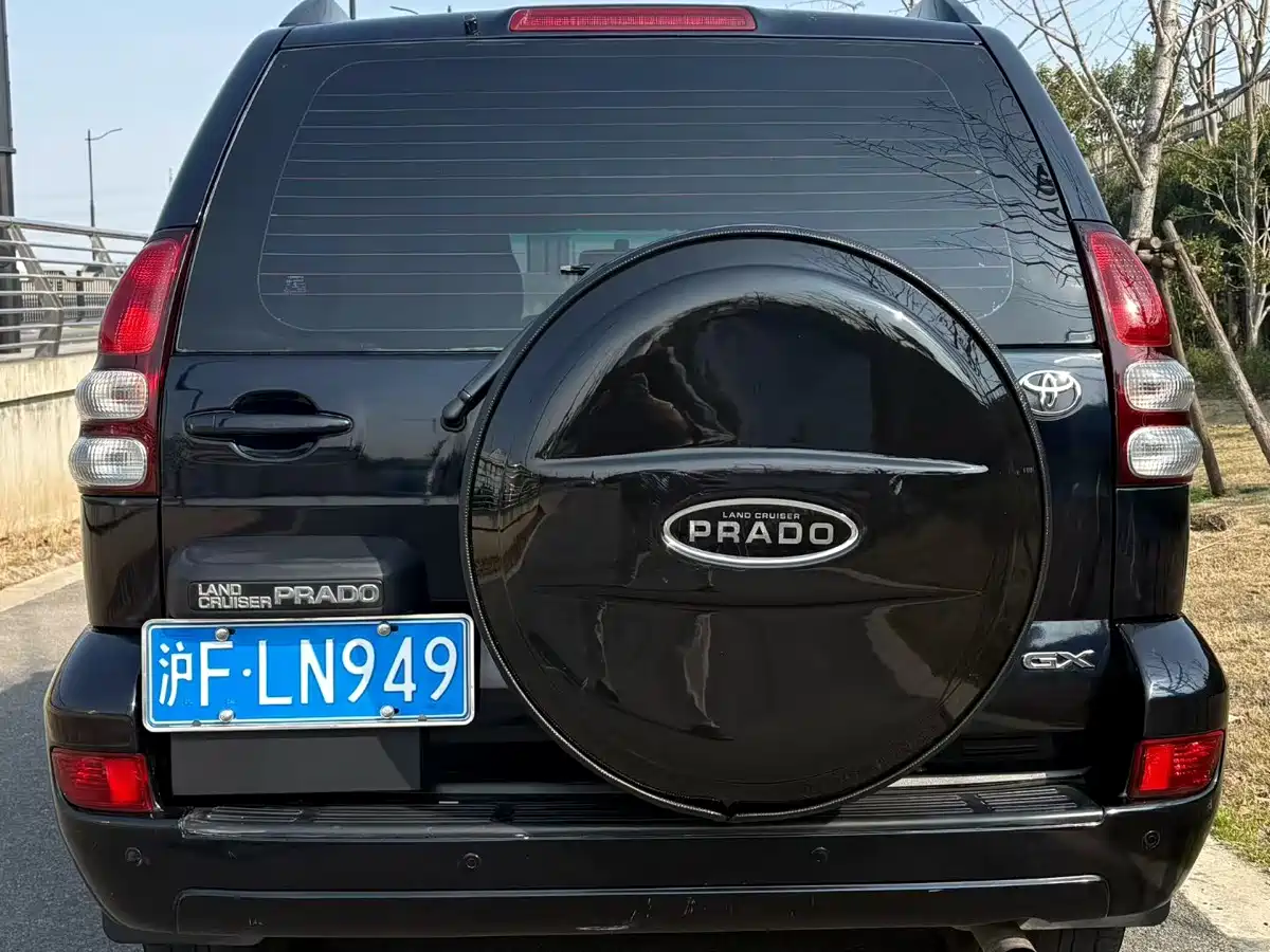 Toyota Prado 2005 4.0L Automatic GX Sport DVD Edition фото 6