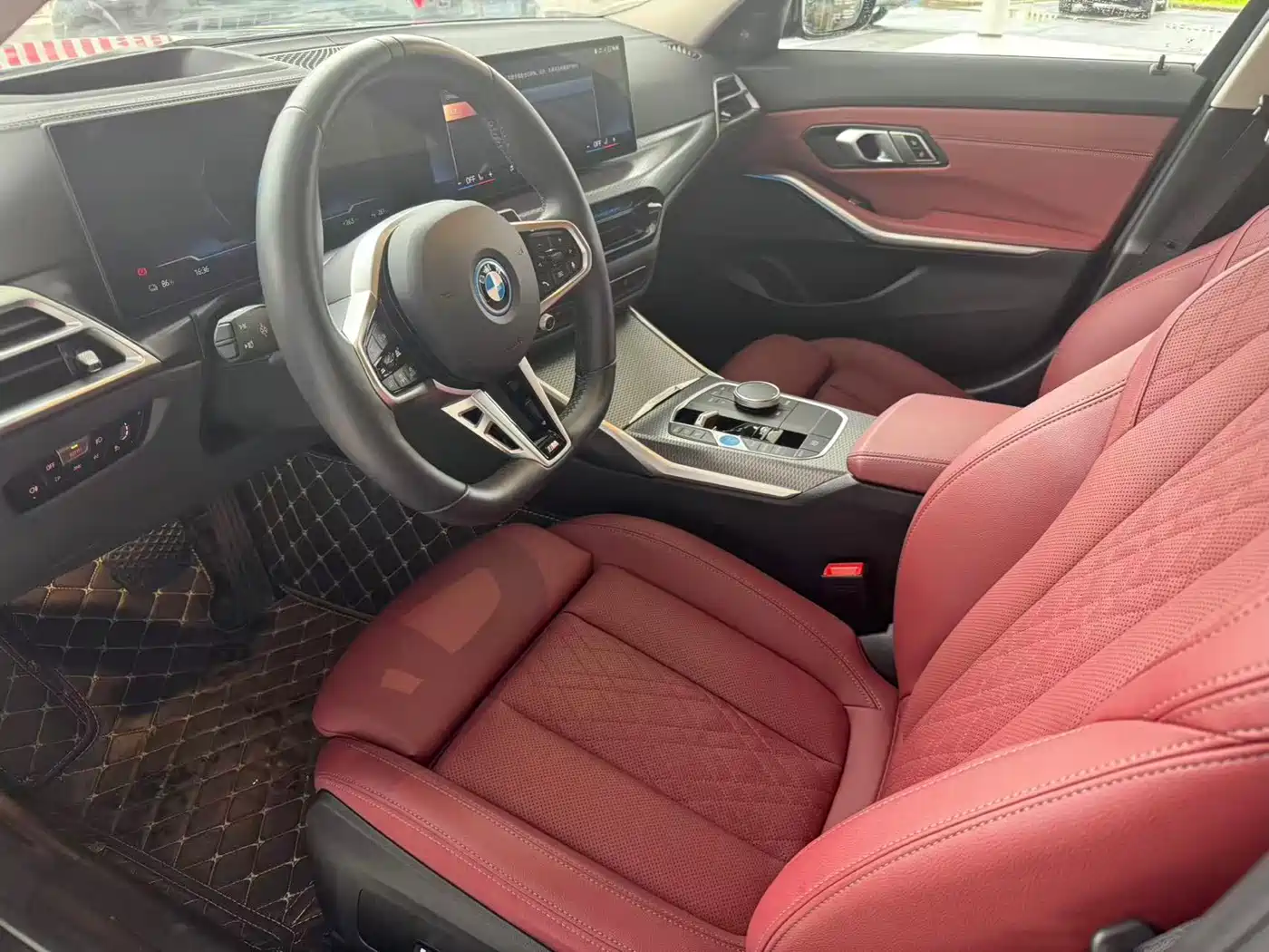 BMW i3 2025 eDrive 40 L Shadow Night Sport Package фото 6