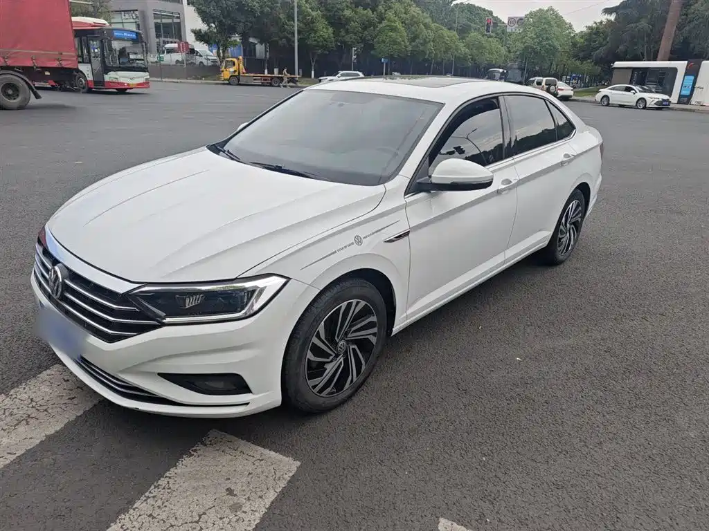 Volkswagen Sagitar 2021 280TSI DSG Surpassing Edition фото 2