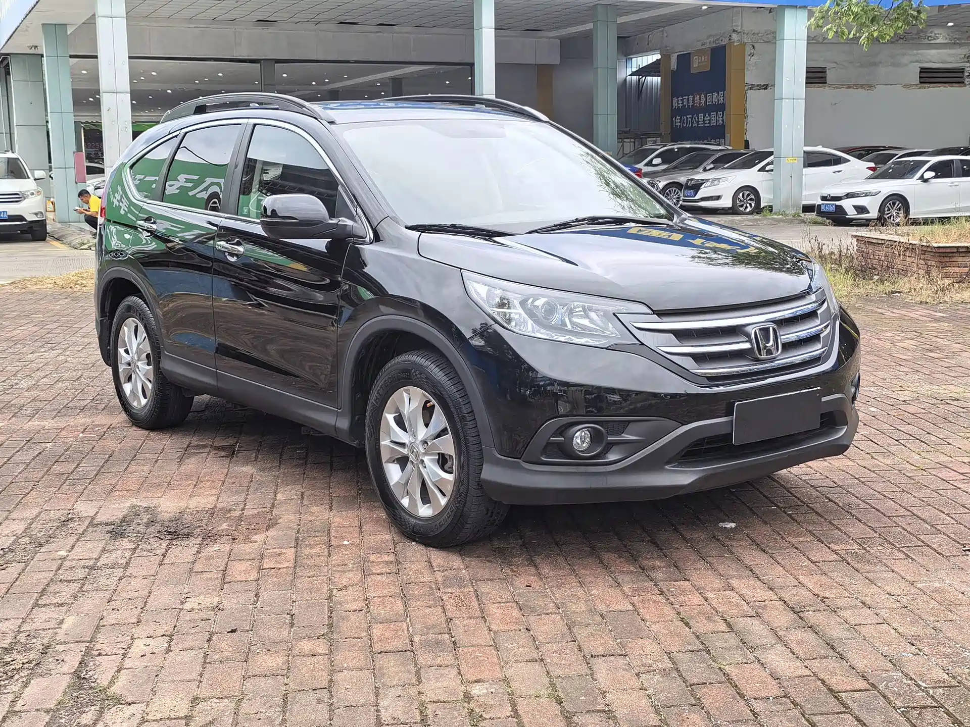 Фото 3 - Honda CR-V