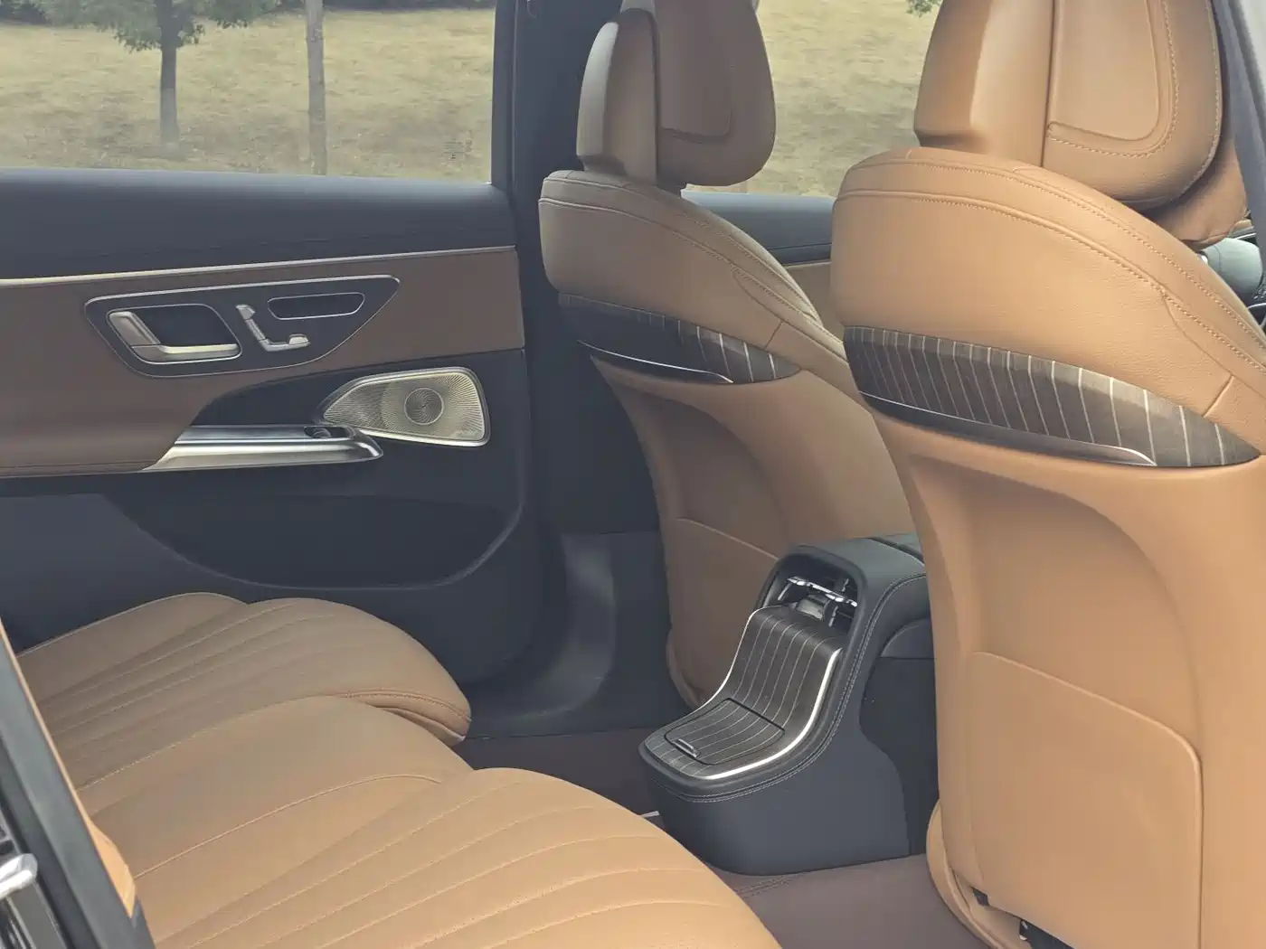 Mercedes-Benz E-Class 2025 E 300 L Luxury фото 14