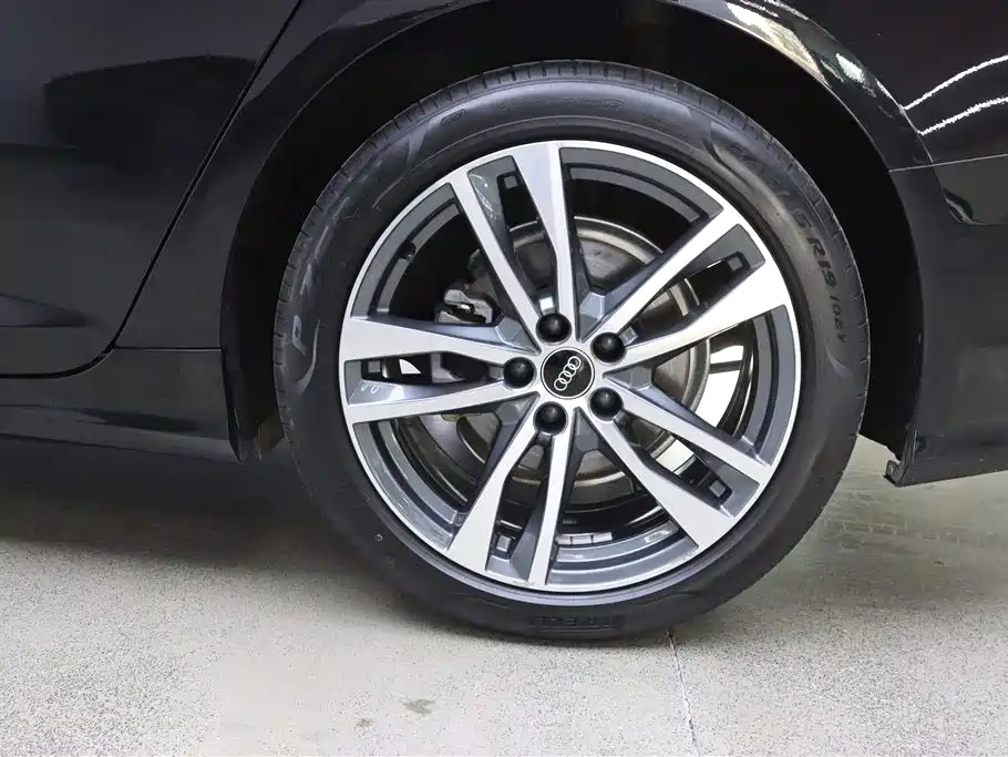 Audi A6L 2023 Facelift 40 TFSI Luxury Dynamic фото 34